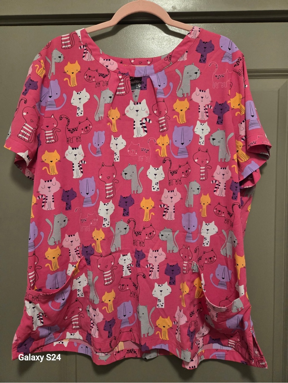 Women’s Pink Cat-Print Short Sleeve Top